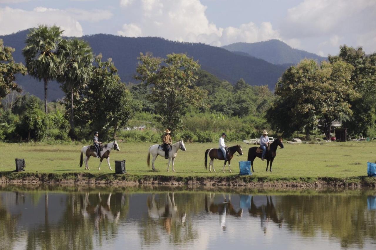 Oon Valley Farm Stay San Kamphaeng Exteriör bild